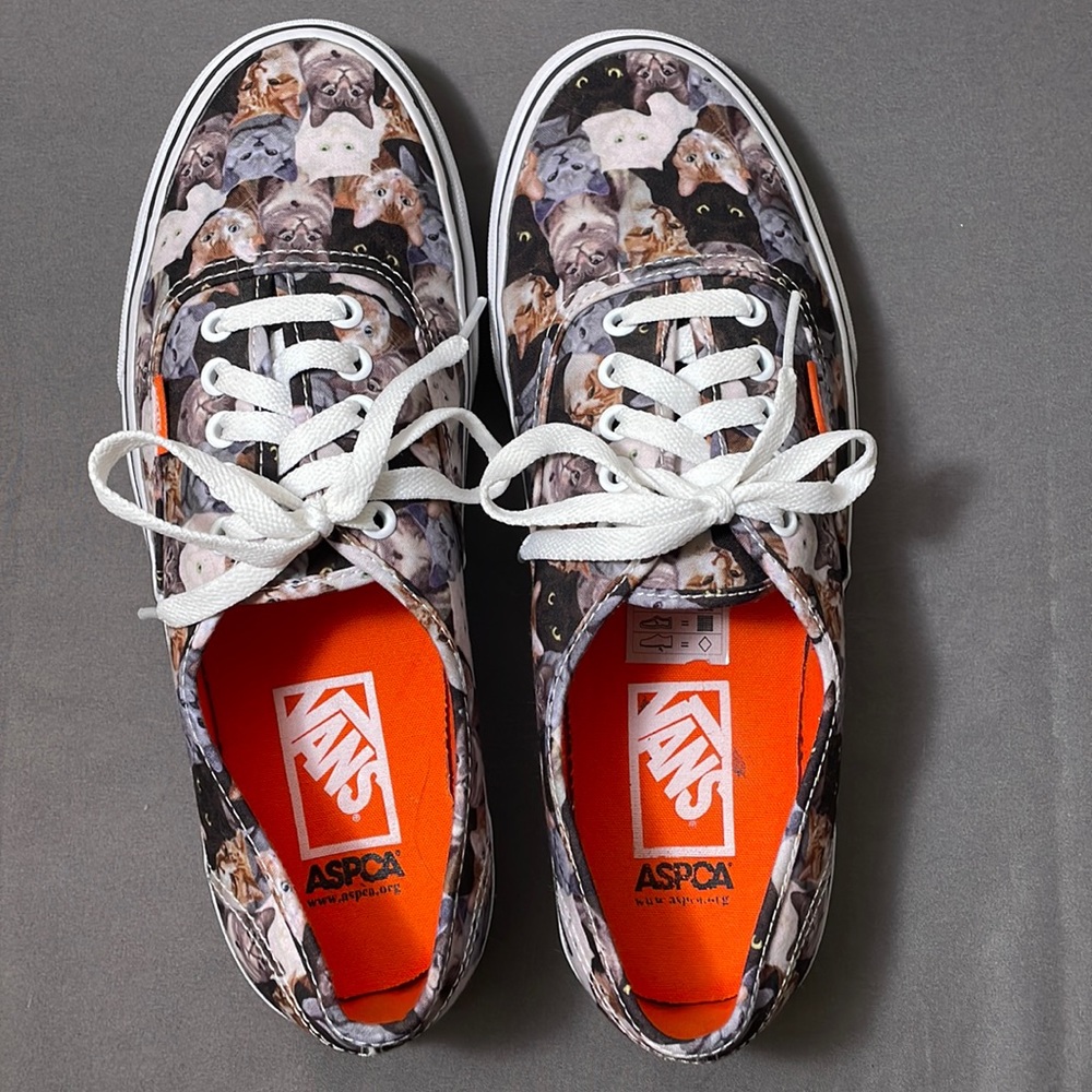 Vans x ASPCA cat sneakers - Women’s 10.5 Men’s 9